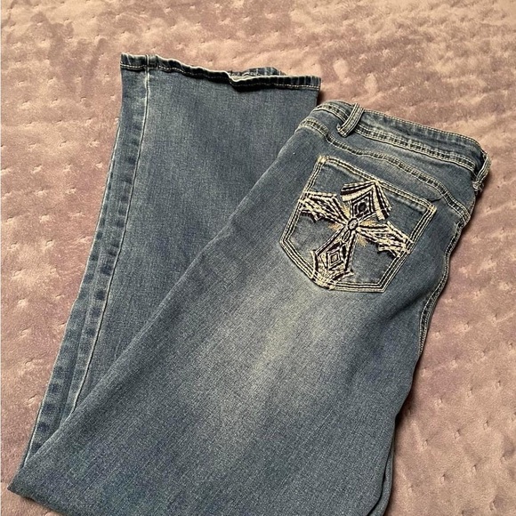 Size 11 boot cut jeans - Picture 3 of 4